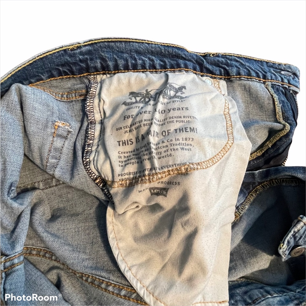 LEVIS 514 BLUE JEANS 42x32 100% COTTON DISTRESSED - Picture 3 of 5